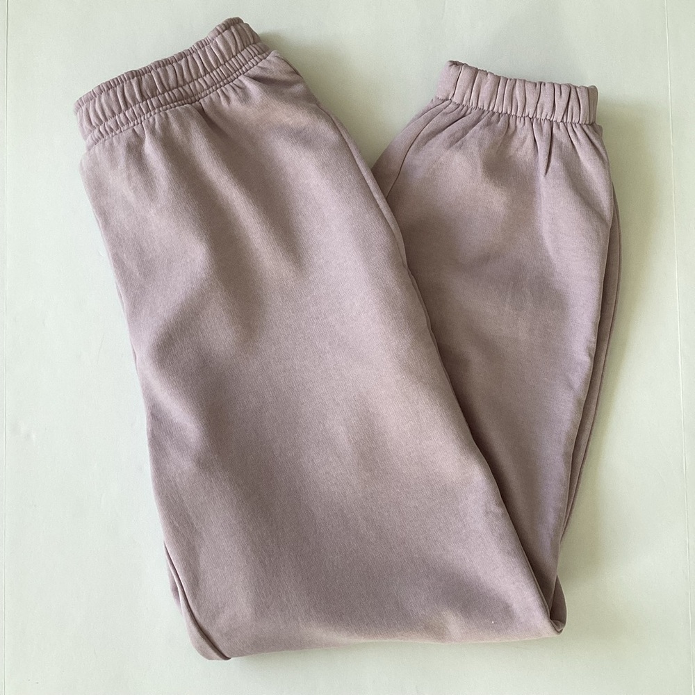 H&M Women’s Lavender Joggers Size XSmall NWT